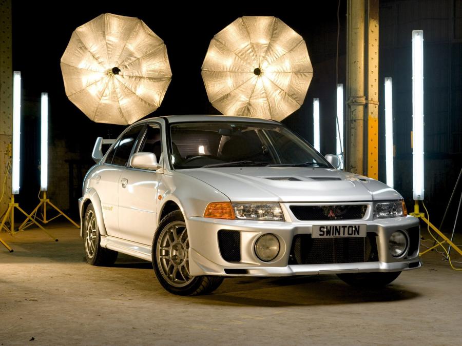  Mitsubishi Lancer Evolution V 1998 года  (фото 2 из 4)